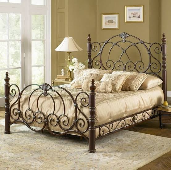 https://media.residenthome.com/contentful/dreamcloud/wp-migration/xxx-Ornate-Bed-Frame.jpg?w=554&h=553