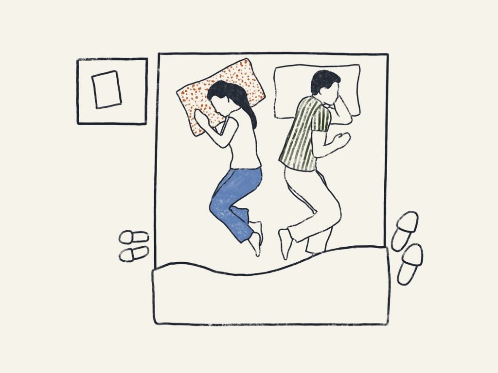 https://media.residenthome.com/contentful/dreamcloud/wp-migration/xxx-couples-sleeping-positions-back-to-back-not-touching-1024x768.jpg?w=1024&h=768