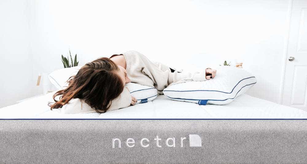 https://media.residenthome.com/contentful/wp-migration/Best-Mattress-For-Spine.jpg?w=1000