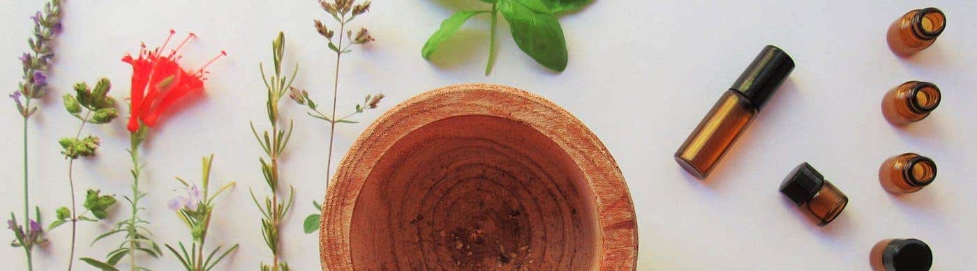 https://media.residenthome.com/contentful/wp-migration/Essential-Oil.jpg?w=1400&h=389